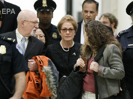 ﻿Конгрес опублікував стенограми показань Йованович і Маккінлі у справі про імпічмент Трампа