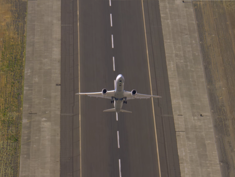 Boeing продемонстрировал вертикальный взлет пассажирского самолета. Видео