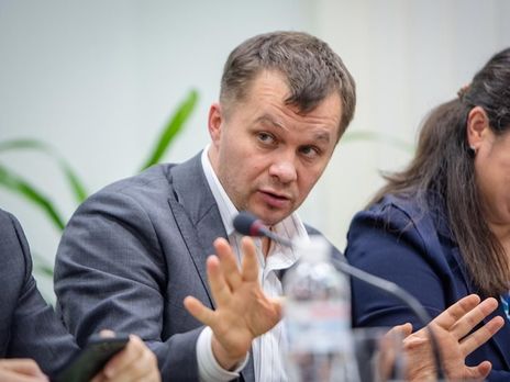 Милованов заявил, что запретить иностранцам покупать землю невозможно