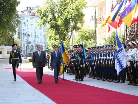 Трюдо поблагодарил Порошенко за гостеприимство и опубликовал фотографии своего первого дня в Украине