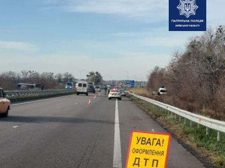 Пассажирский автобус столкнулся с фурой на дороге Киев – Харьков. Фоторепортаж
