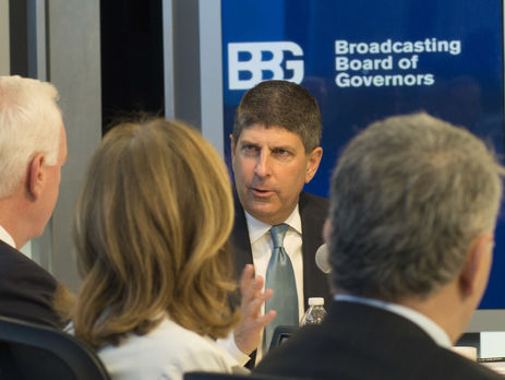 Медиа-чиновника США не впустили в Россию, обвинив в пропаганде