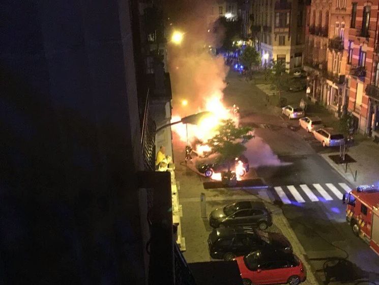 В деловом районе Брюсселя ночью прогремело несколько взрывов