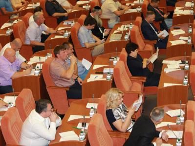 Депутат Днепропетровского облсовета Олейник о моратории на повышение тарифов: В Украине нарушена логика формирования цен на коммунальные услуги