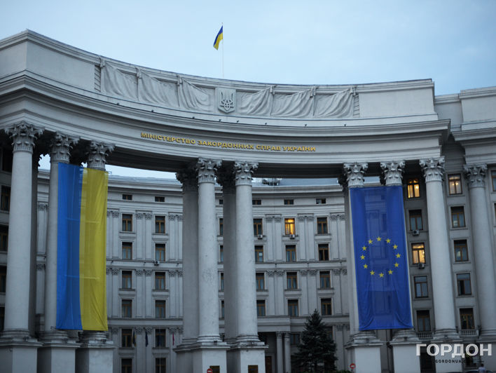 В украинском МИД подтвердили задержание четырех украинцев по подозрению в отмывании денег в Испании