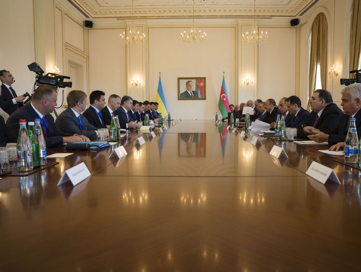 Украина и Азербайджан подписали документы о сотрудничестве между таможнями и в сфере культуры