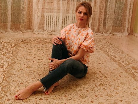 Фреймут поделилась совместными снимками с мужем в домашней обстановке