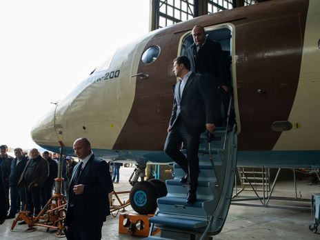 Зеленский инициировал консультации с Кабмином из-за долгов 