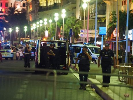 Прокурор Ниццы заявил о 60 погибших в результате нападения на Английской набережной города