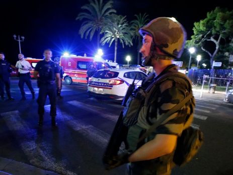 Количество погибших в результате нападения в Ницце достигло 73 человек