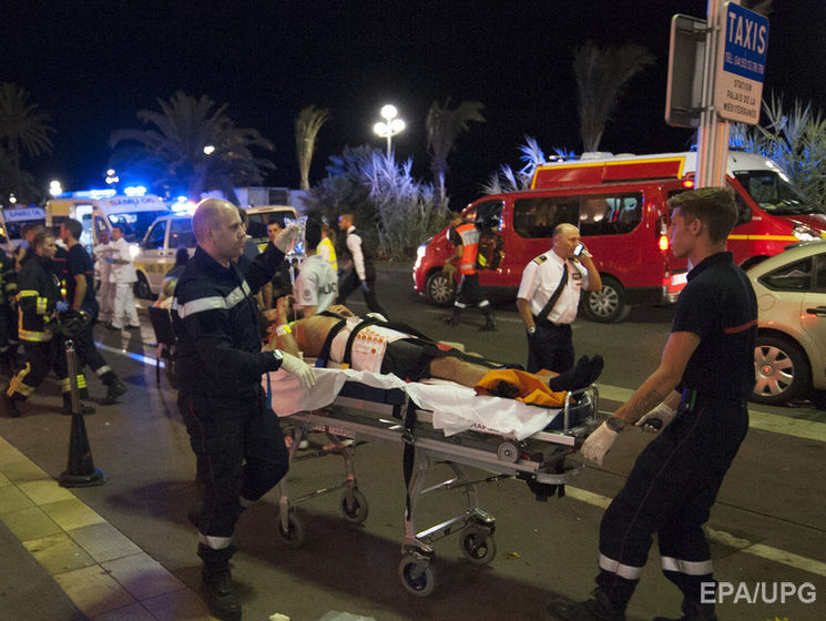 Число погибших в результате теракта в Ницце выросло до 80