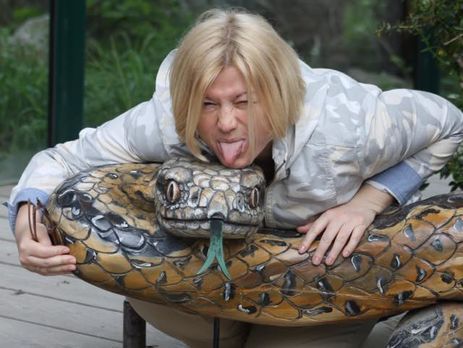 Ирина Геращенко сфотографировалась со змеей и ответила Ляшко: Образ ведьмы очень симпатичен 45-летним украинским женщинам