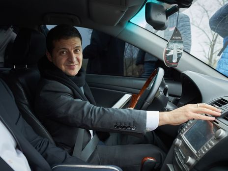 ﻿Зеленський: Хочу говорити українською краще