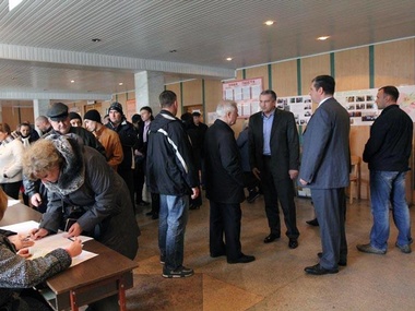 Аксенов: Крымские татары "частично голосуют"