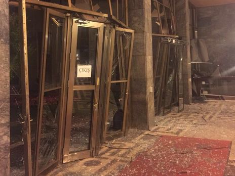 Опубликованы кадры взрыва в парламенте Турции в ходе военного переворота. Видео