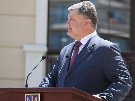 Порошенко: Украина поддерживает демократически избранного президента и правительство Турции