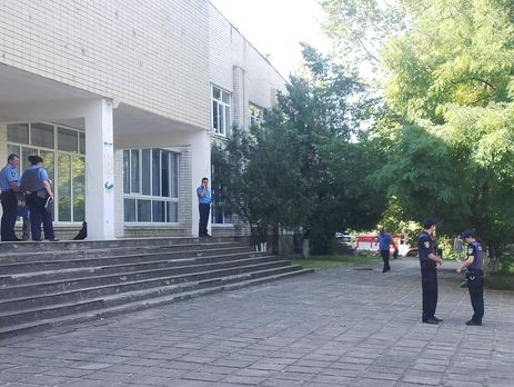 В Херсоне голосование на довыборах в Раду останавливали из-за звонков о минировании участков