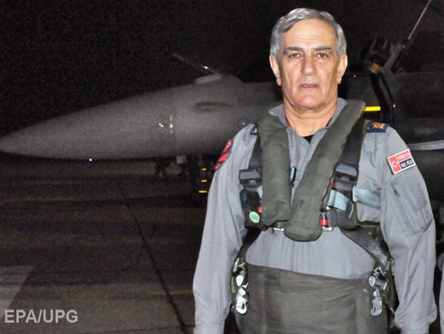 Anadolu: Экс-глава ВВС Турции Озтюрк отрицает свою вину в организации переворота