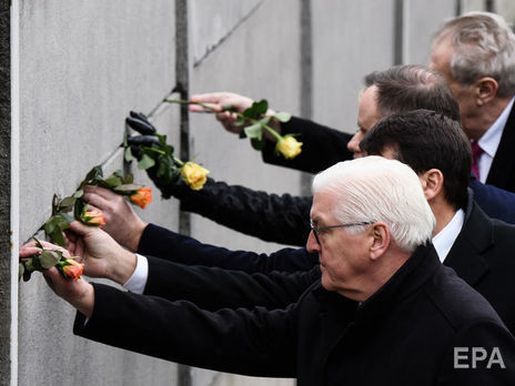 ﻿Німеччина відсвяткувала 30-річчя падіння Берлінської стіни. Фоторепортаж