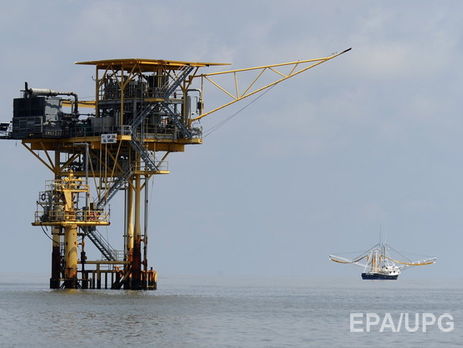 Цены на нефть удерживаются ниже $47 за баррель