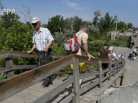 76% респондентов в ОРДЛО считают войну на Донбассе 