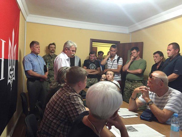 В ОУН создали Штаб обороны Киева, который будет дежурить на трассах, чтобы не пустить в столицу крестный ход