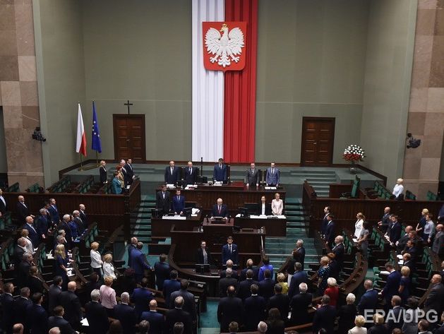 Сейм Польши завершил второе чтение проекта резолюции о Волынской трагедии