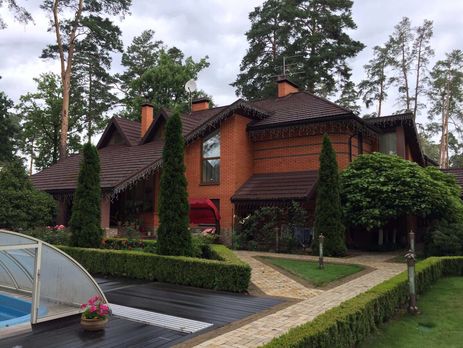 Генпрокуратура показала особняк мэра Бучи Федорука. Фоторепортаж