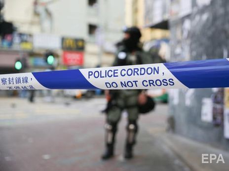 ﻿Поліцейські Гонконгу застосували зброю проти демонстрантів, один із них у критичному стані