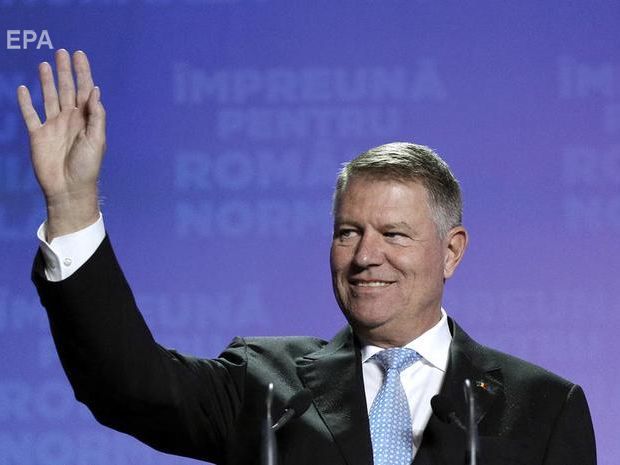 Первый тур выборов президента Румынии выиграл действующий глава государства