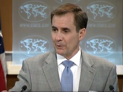 Спикер Госдепа США на брифинге поймал журналиста за игрой Pokemon Go. Видео