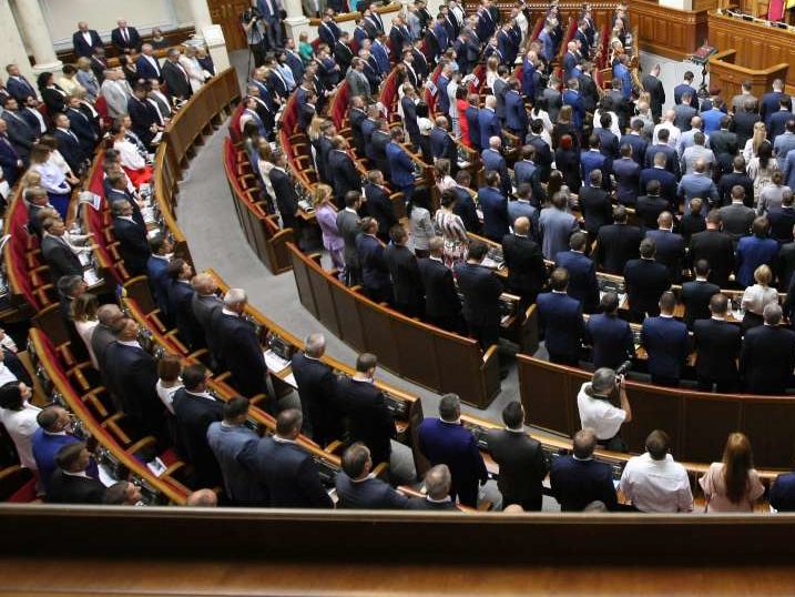 ﻿Рада ухвалила в першому читанні законопроєкт про об'єднання територіальних громад у Криму