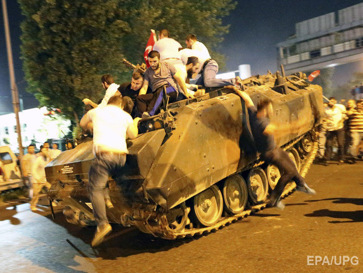 В Турции вышли из-под стражи 1200 военных, которых подозревали в мятеже