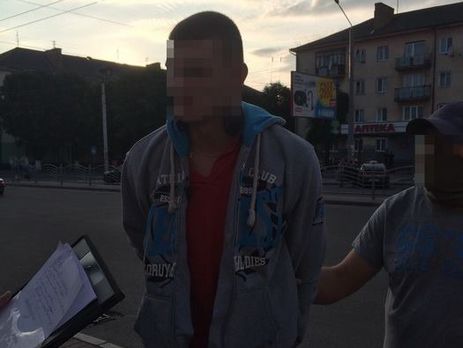 СБУ: В Луцке разоблачен полицейский, торговавший тяжелыми наркотиками