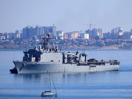 В Одесский порт зашел десантный корабль военно-морских сил США Whidbey Island. Фоторепортаж 