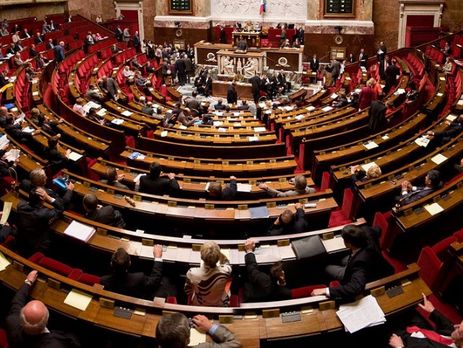 Французские парламентарии планируют посетить оккупированный Крым в День ВМФ России
