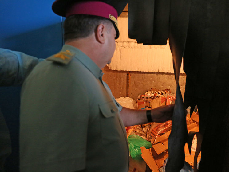 "Кровь, говно, песок и гвозди". Полторак прокомментировал условия хранения продуктов питания для военных в Одесской области. Видео