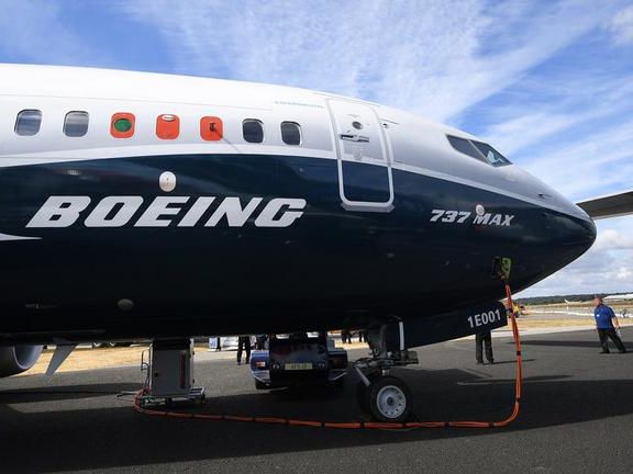Самолеты Boeing 737 MAX планируют вернуть в эксплуатацию в январе 2020 года