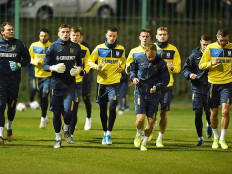 ﻿Збірна України провела відкрите тренування, УЄФА знімає сюжет про команду