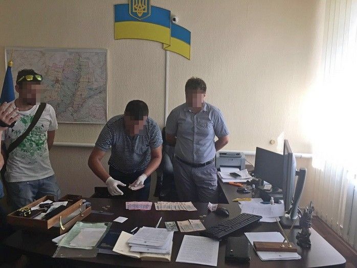 СБУ: В Харьковской области задержаны сотрудники прокуратуры, вымогавшие деньги с подозреваемых