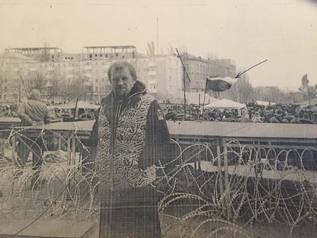 Нардеп Арьев показал фото майдановцев, которых подозревают в выводе 