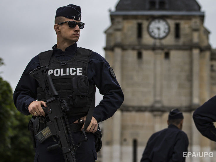 Во Франции для обеспечения безопасности мобилизовали 23,5 тысячи полицейских