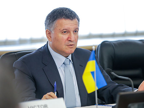 Аваков заявил, что во время крестного хода УПЦ МП правоохранители задержали шесть человек