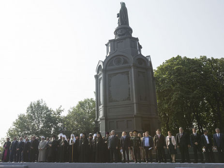 Порошенко считает, что единство православных церквей в Украине может обеспечить только Константинопольский патриархат