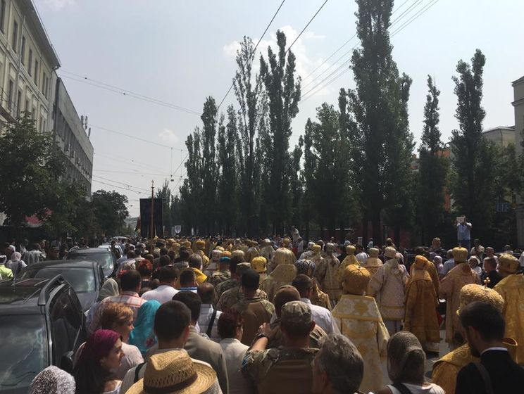 В Киеве проходит крестный ход Украинской православной церкви Киевского патриархата. Онлайн-трансляция