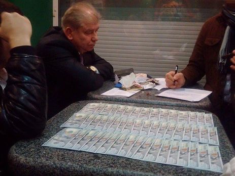 Луценко показал фото обыска у судьи Высшего хозсуда Швеца