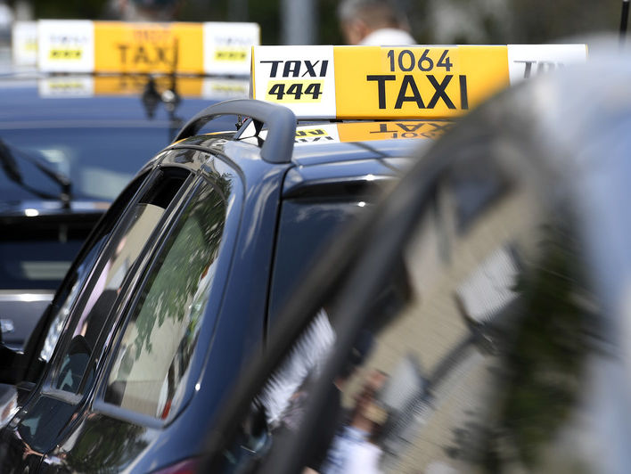 Глава Укртрансбезопасности: В Украине 95% такси работают нелегально
