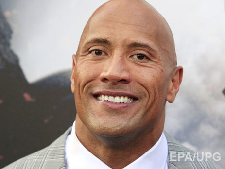 Дуэйн Джонсон показал, как собственноручно меняет памперсы своей дочери