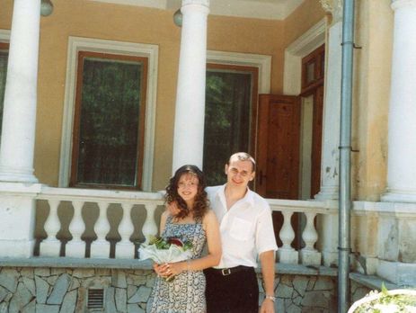  Жена Сенцова решила оформить развод 