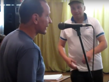 На общественных слушаниях в Павлограде мужчину, заговорившего о 